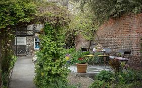 Bramwood Guest House